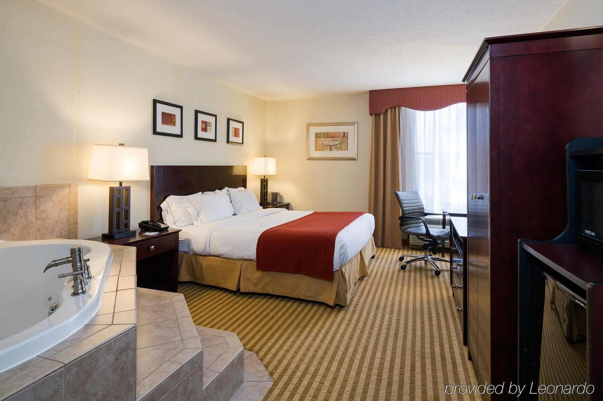 Holiday Inn Express Washington Dc East- Andrews Afb By Ihg Camp Springs Dış mekan fotoğraf